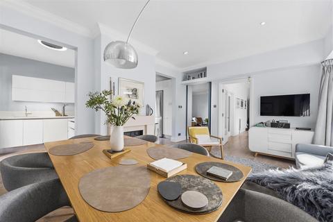 4 bedroom house for sale, Park Avenue, Golders Hill Park, NW11