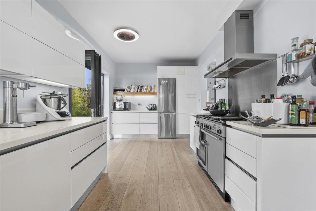 KITCHEN2 (2).jpg