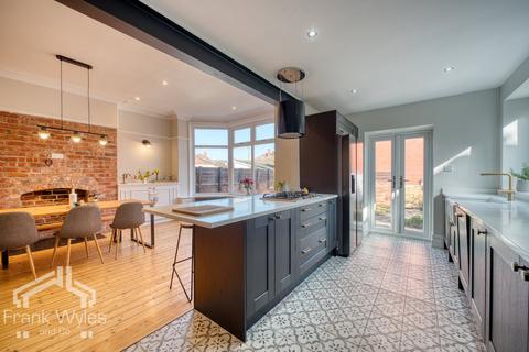 4 bedroom semi-detached house for sale, Links View, Lytham St. Annes, Lancashire
