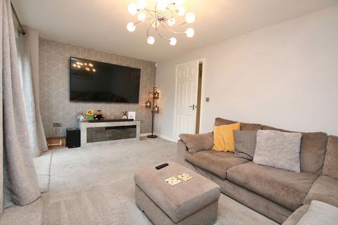 4 bedroom semi-detached house for sale, Hurricane Road, Hucknall, Nottingham, NG15 6WN
