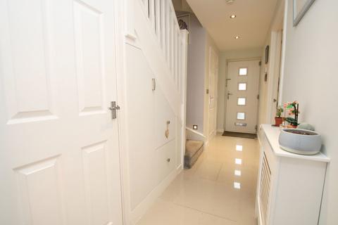 4 bedroom semi-detached house for sale, Hurricane Road, Hucknall, Nottingham, NG15 6WN