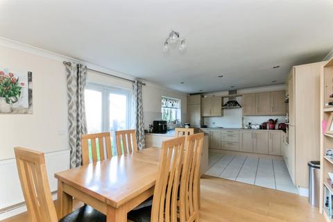 3 bedroom detached house for sale, Friday Street, Eastbourne