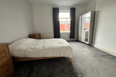 2 bedroom terraced house for sale, Newmarket Road, Ashton-Under-Lyne OL7
