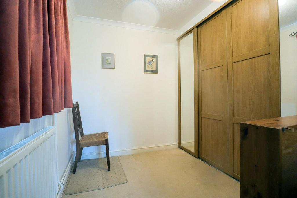 Bedroom 3 - Dressing room.jpg