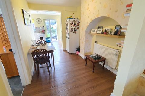4 bedroom end of terrace house for sale, East Barnet Road, EN4