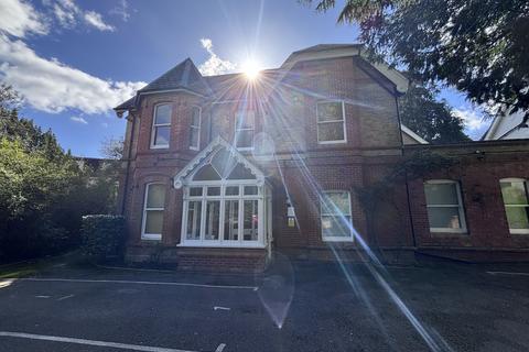 2 bedroom apartment to rent, Cavendish Road, BOURNEMOUTH