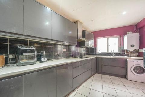 4 bedroom semi-detached house for sale, Southdown Crescent, Harrow, Middlesex, HA2 0QT