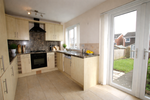 3 bedroom terraced house for sale, Calder Walk, Sunniside NE16