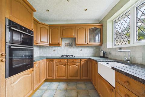 2 bedroom detached bungalow for sale, Broadsands Avenue, Paignton
