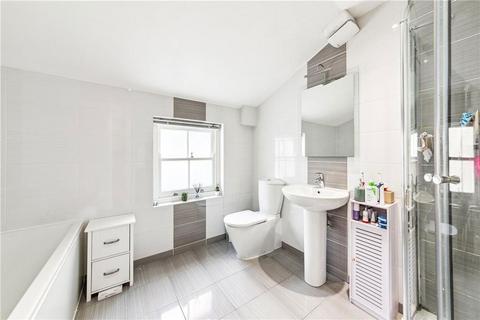 2 bedroom flat for sale, Tunley Road, London SW17