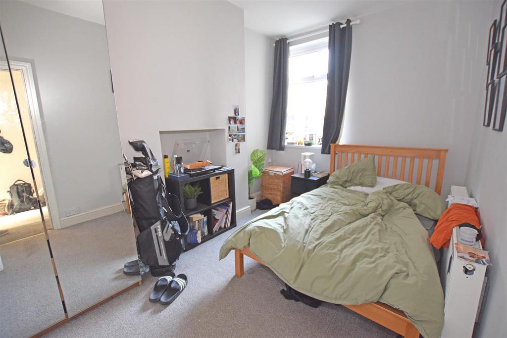 Bedroom1.jpg