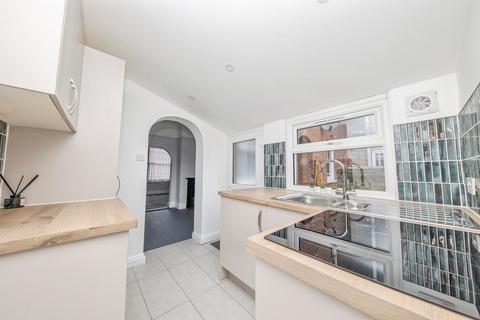 3 bedroom terraced house for sale, Roman Road, Colchester