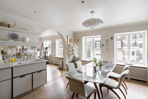 4 bedroom apartment for sale, Ladbroke Gardens, Notting Hill, London W11