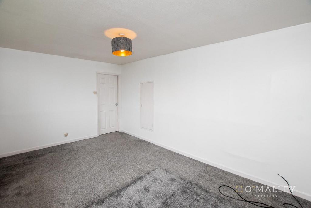 Master Bedroom (2)