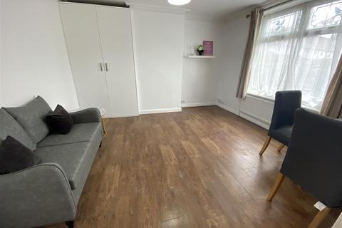 undefined, Langley Crescent, Dagenham