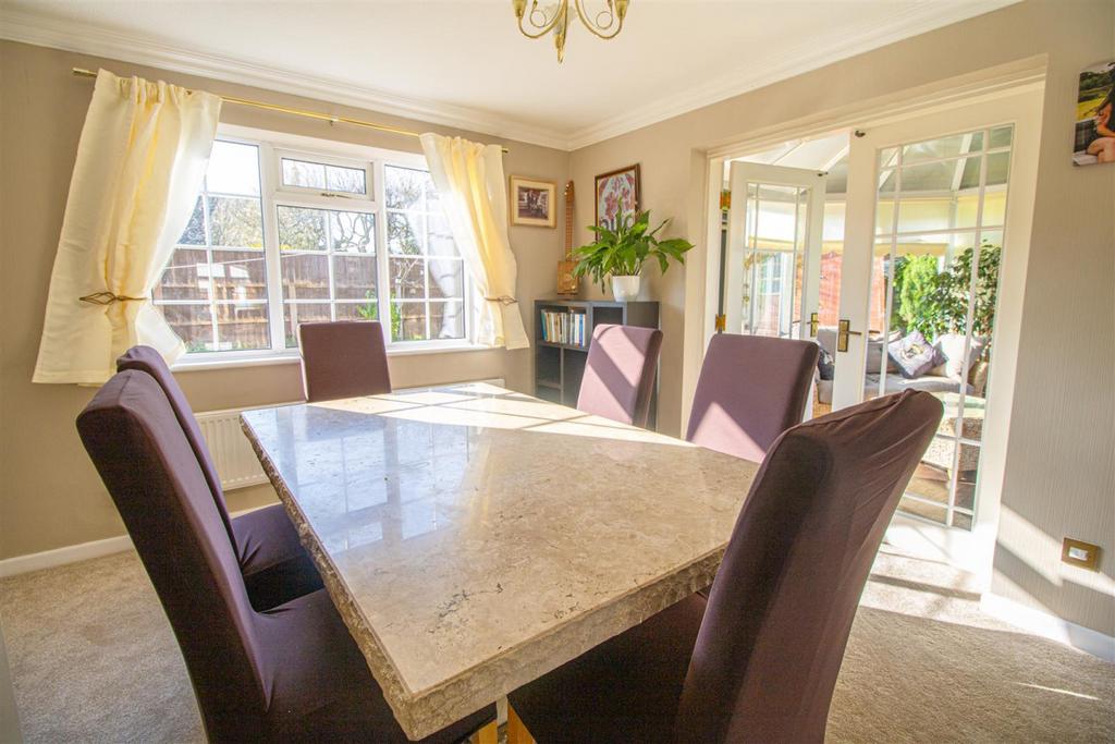 24 Manor Road