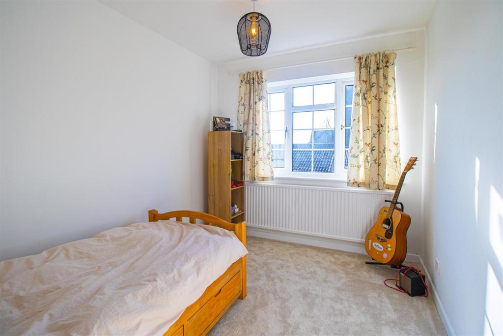 24 Manor Road