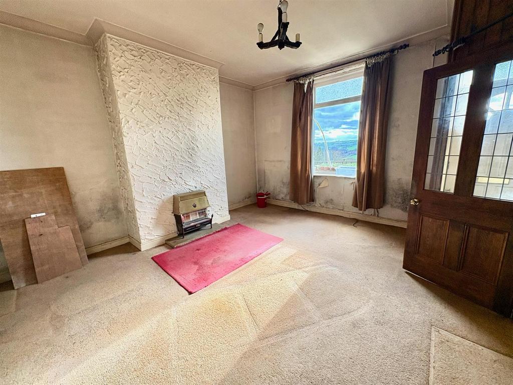 Bramleys Estate Agents - Springfield Terrace - Hal
