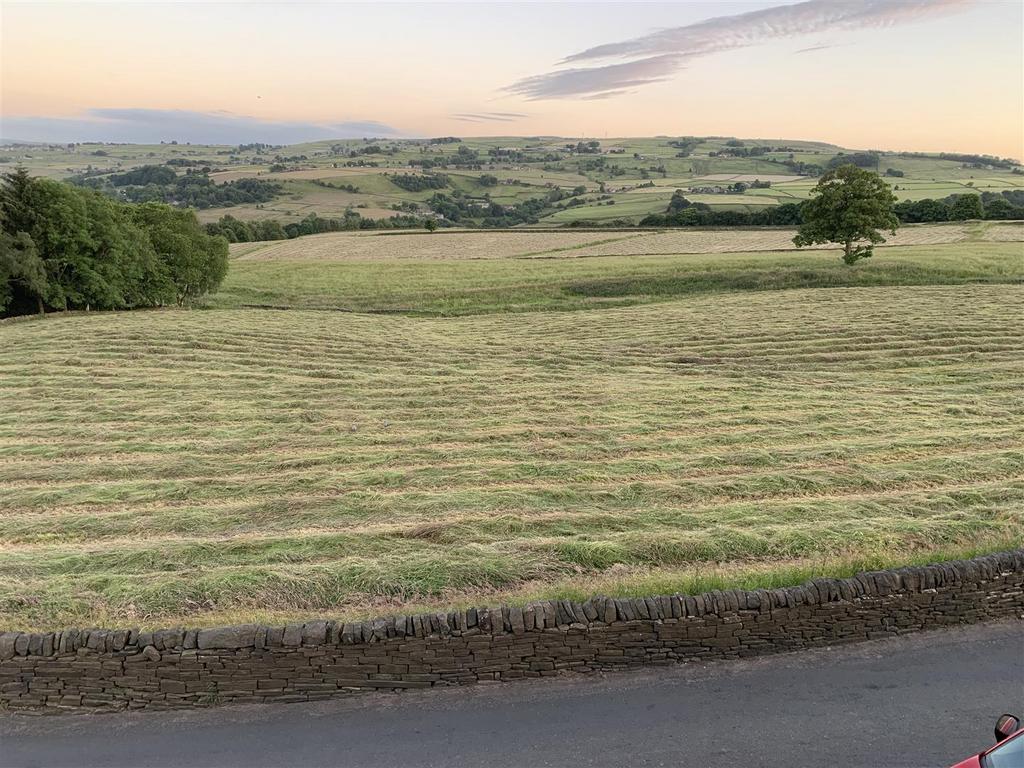 Bramleys Estate Agents - Springfield Terrace - Hal