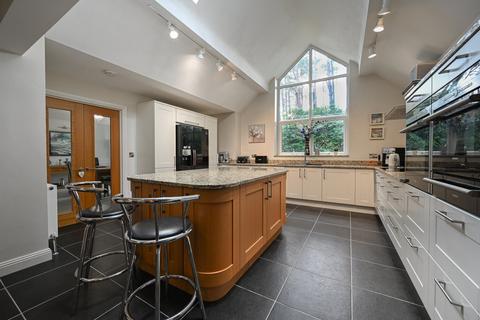 4 bedroom chalet for sale, Avon Castle, Ringwood, BH24