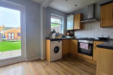 undefined, Westcombe Avenue, Croydon, CR0