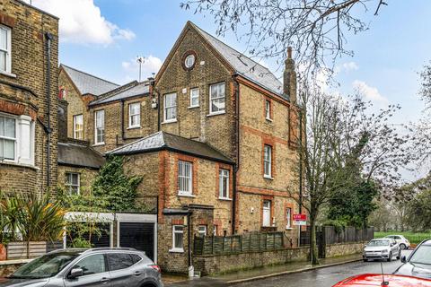 Kennington Park Place, Lambeth, London, SE11