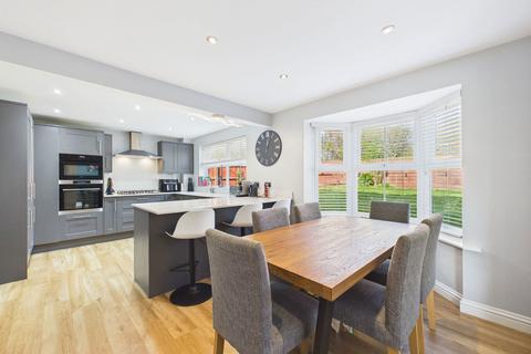 4 bedroom detached house for sale, Hazel Close, Horsham RH13