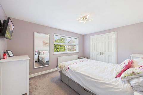 4 bedroom detached house for sale, Hazel Close, Horsham RH13