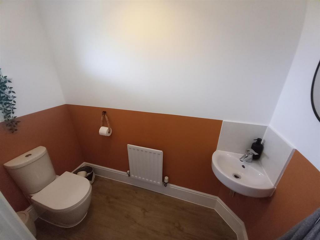 21 Birdwood WC.jpg
