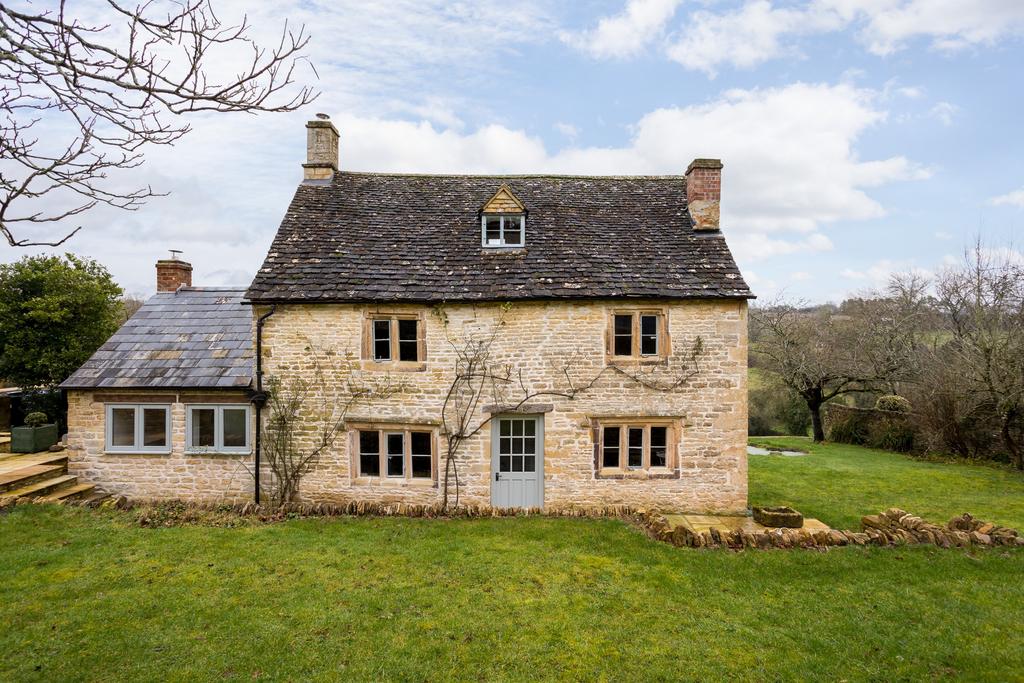 Peach Tree Cottage, Chedworth, GL54 4 AL