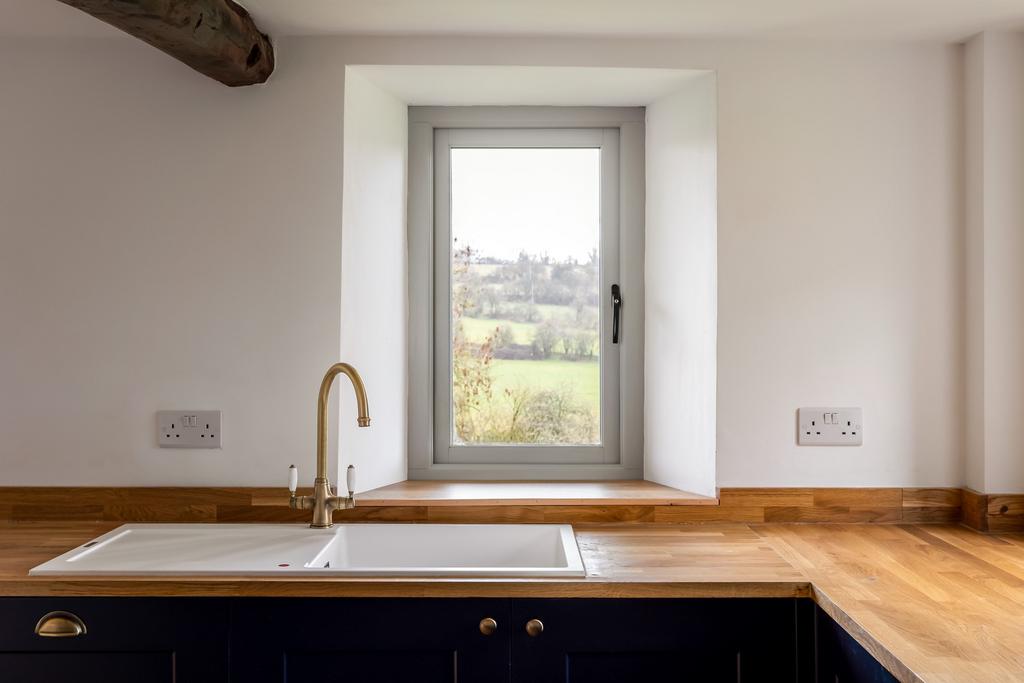 Peach Tree Cottage, Chedworth, GL54 4 AL