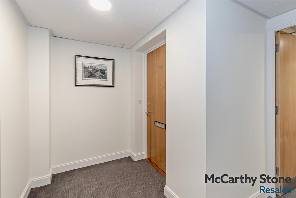8681936-interior24-800.jpg
