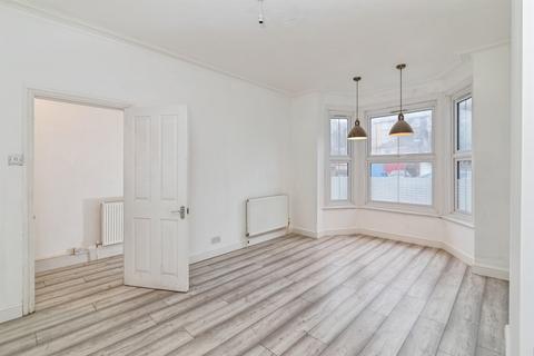 7 bedroom house to rent, London Road South, LOWESTOFT