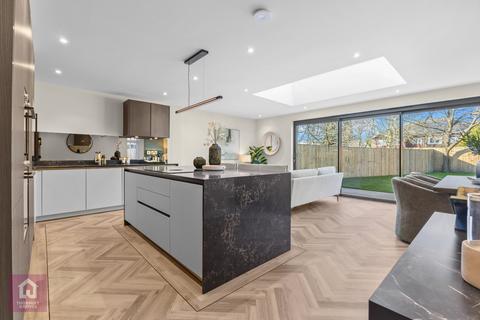 5 bedroom semi-detached house for sale, Brentwood Crescent, Altrincham, WA14