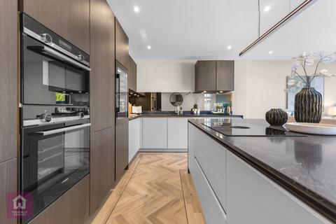 5 bedroom semi-detached house for sale, Brentwood Crescent, Altrincham, WA14