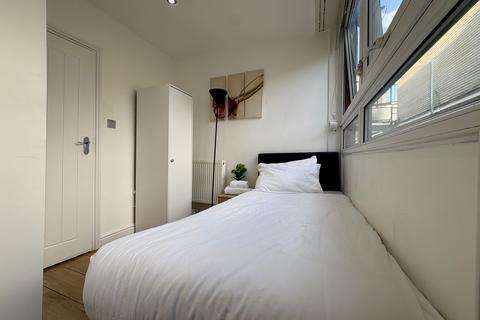 undefined, Carlton Grove, London, SE15