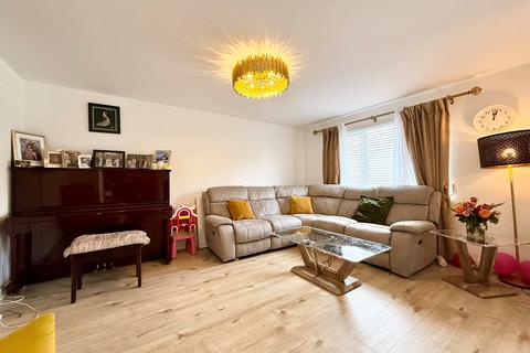 undefined, Premium Gate, Glasgow, G43