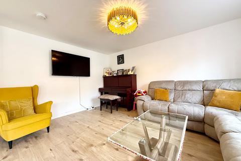 undefined, Premium Gate, Glasgow, G43