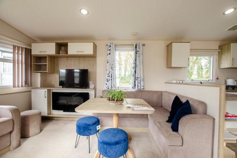 2 bedroom park home for sale, Pine Lake, Hengar Manor Country Park, St. Tudy, Bodmin, PL30 3PL