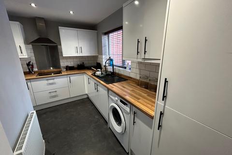 3 bedroom terraced house to rent, Montague Street, Mansfield, NG18