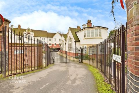 undefined, Old School Close Redhill RH1