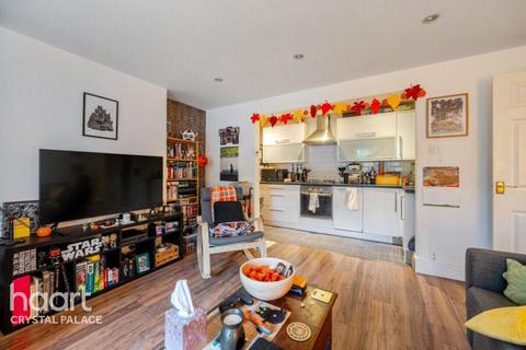 undefined, Thicket Road, LONDON