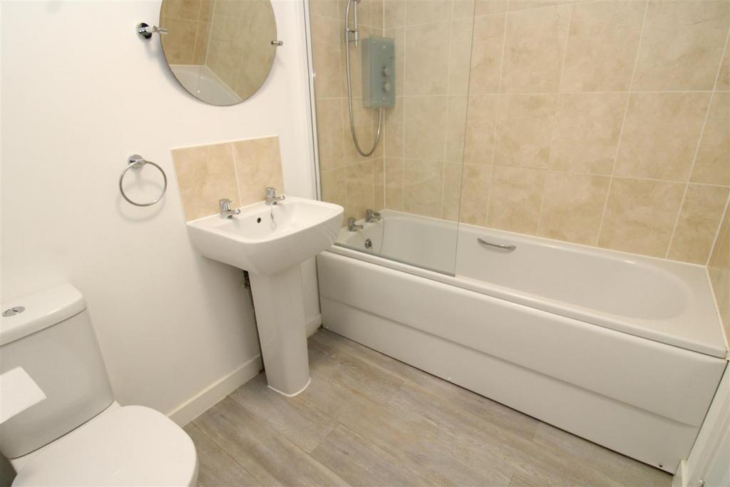 Bathroom.JPG