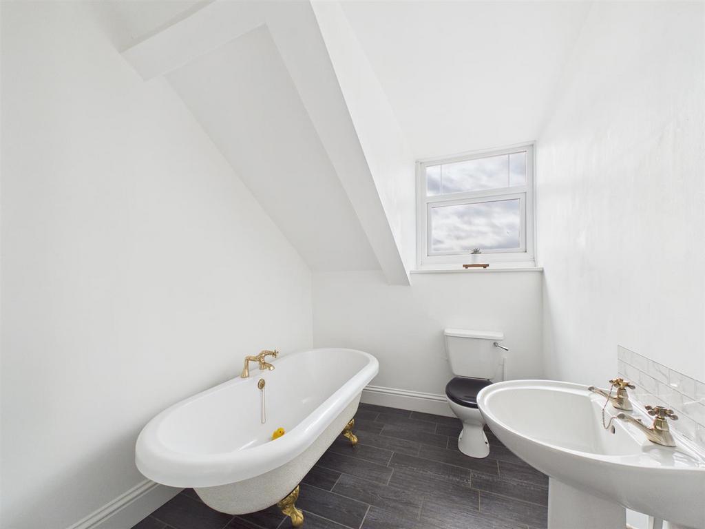 Bath 1.jpg
