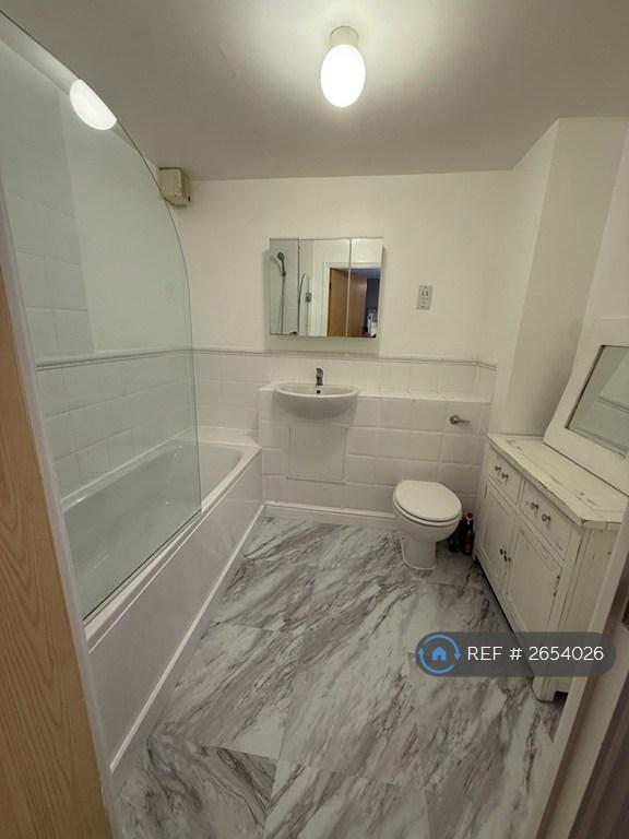 Main Bathroom