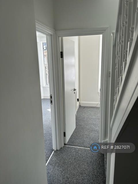 Rooms Entrances