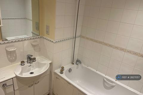 undefined, Boardwalk Place, London, E14