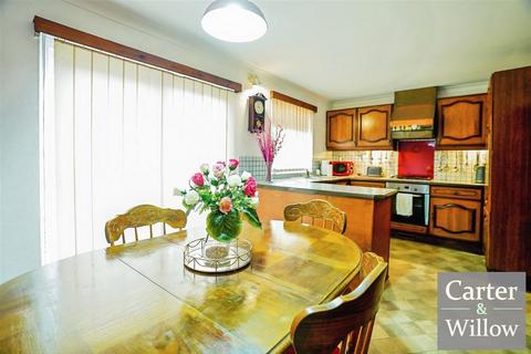 3 bedroom end of terrace house for sale, Heathway, Essex