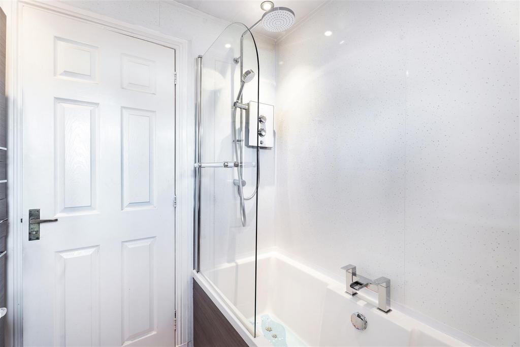 Bathroom2.jpg