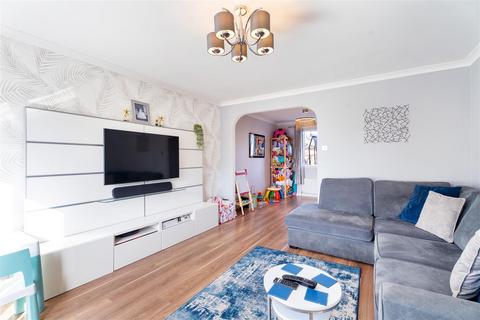 3 bedroom end of terrace house for sale, Saffron Crescent, Wishaw